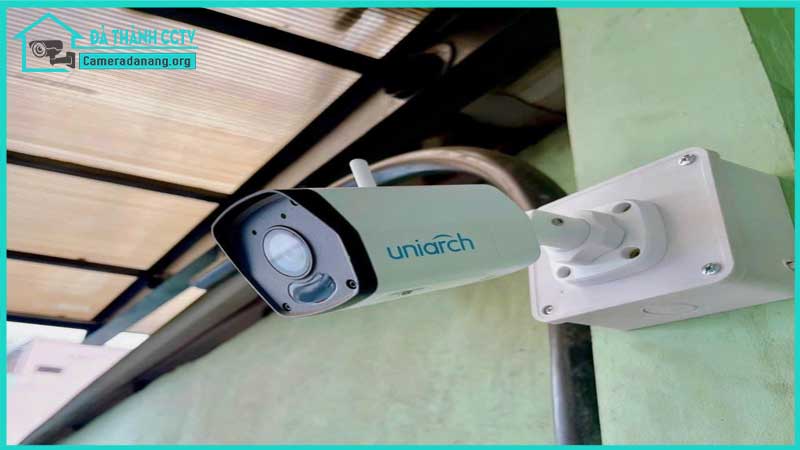 camera-wifi-uniarch-uho-b0a-m2f4-ngoai-troi-co-dinh-2