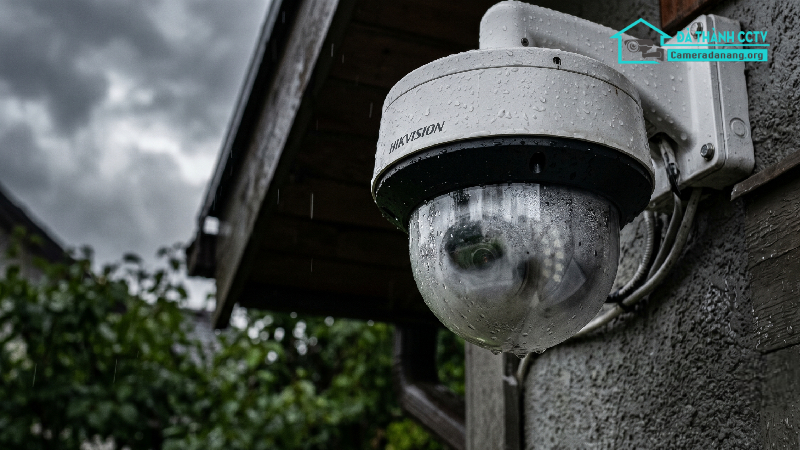 Camera bị mờ do hơi nước bên trong, xử lý thế nào-1