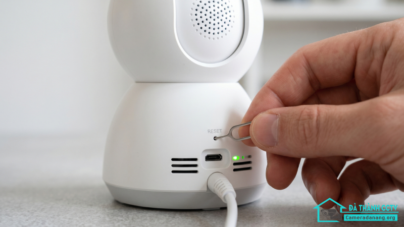 Camera phát tiếng kêu lạ, nguyên nhân và cách sửa-2